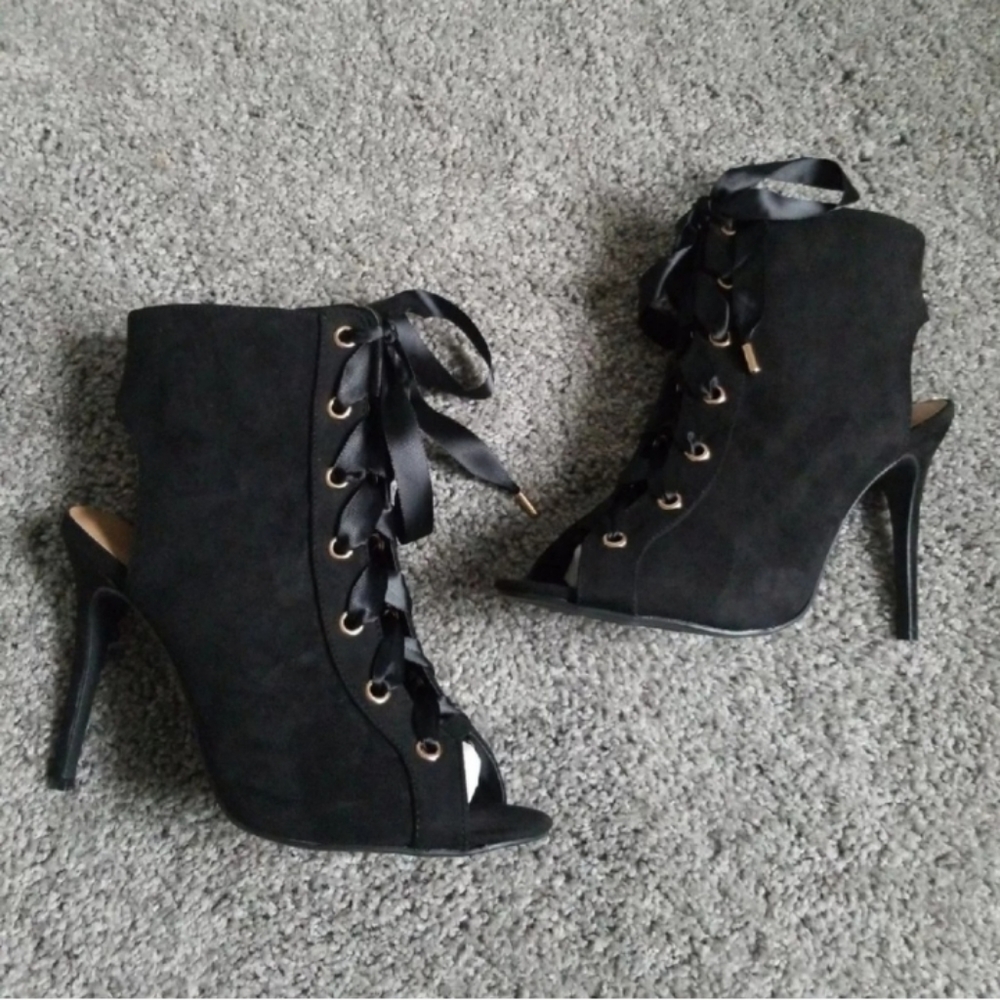 New Black Lace Up Heels